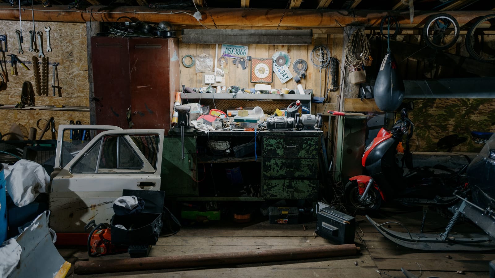 Build a real workbench from two sheets of plywood