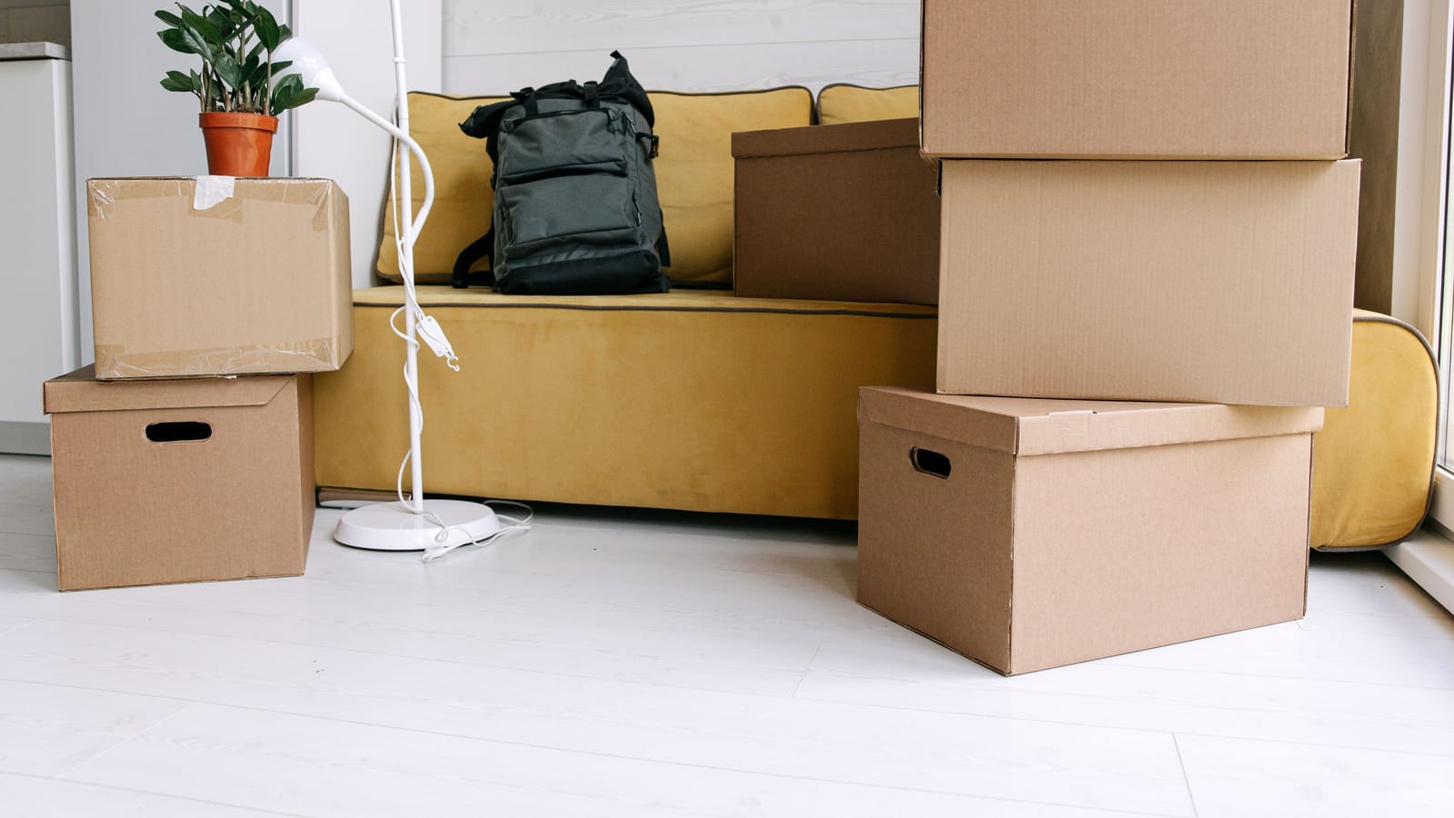 How to Buy and Sell a House at the Same Time Without Owning Two
