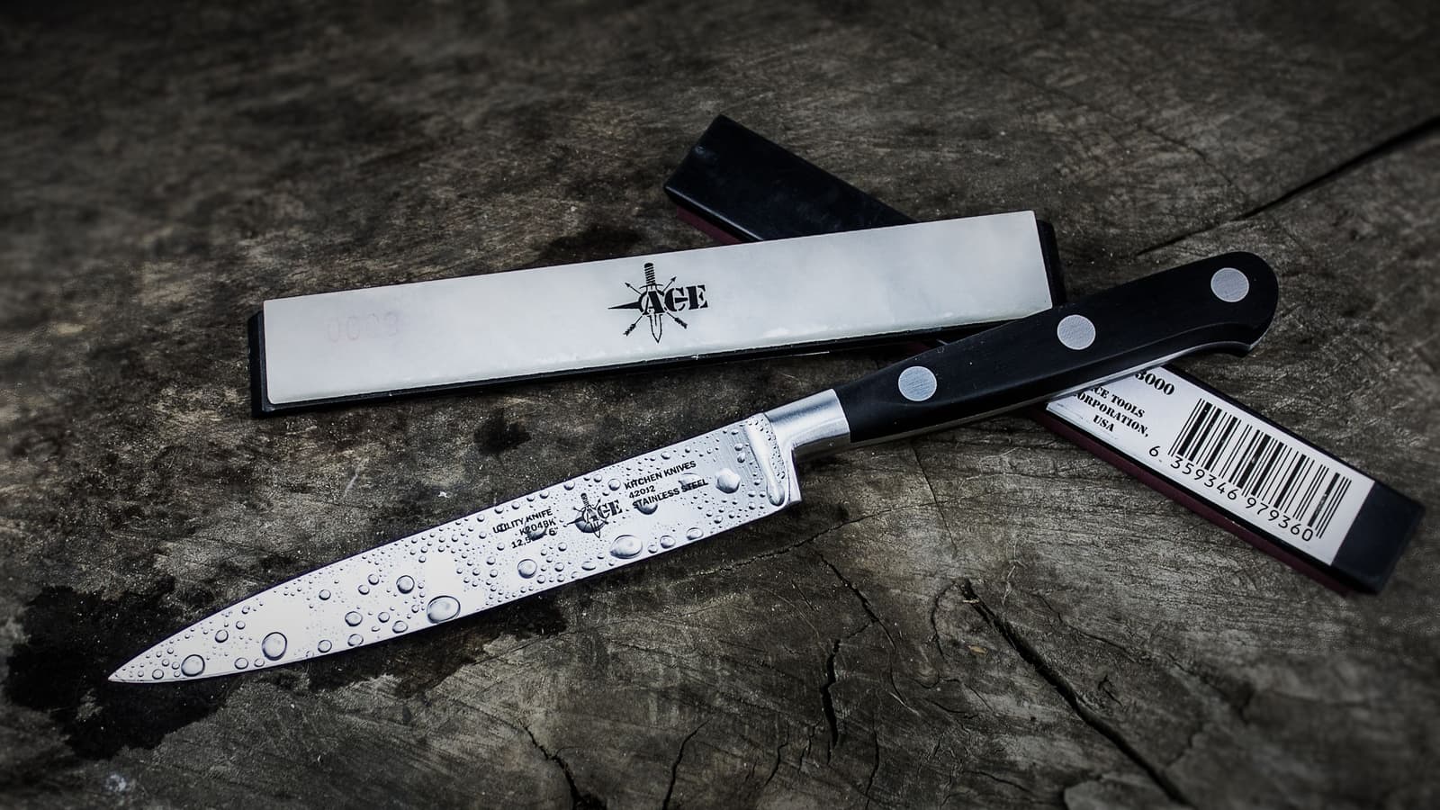 Sharpening a kitchen knife without wrecking it