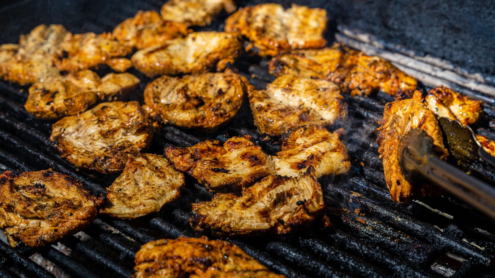 The Honey Chipotle Chicken Thighs That Won't Burn on You