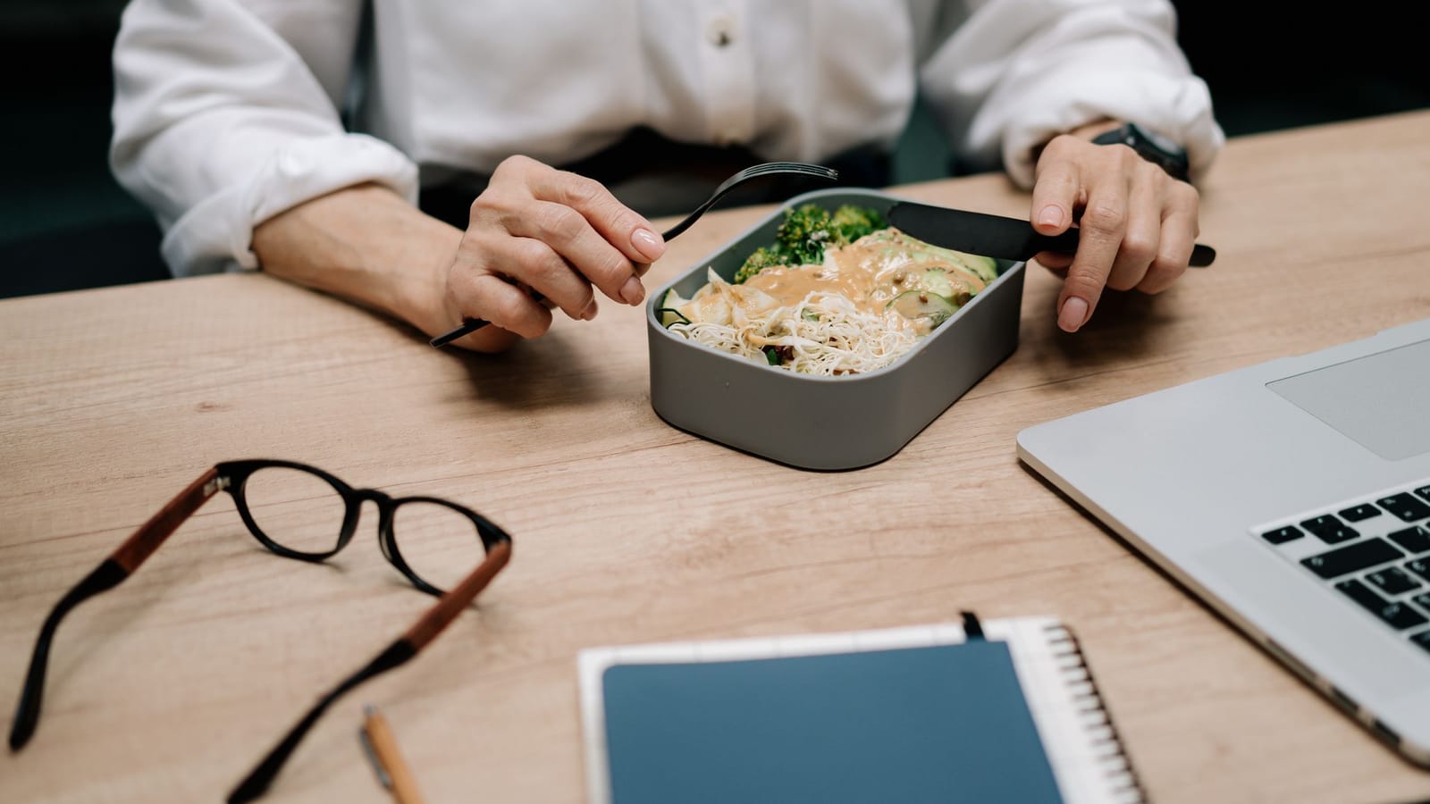 The lunch you keep skipping is why 3 p.m. hurts