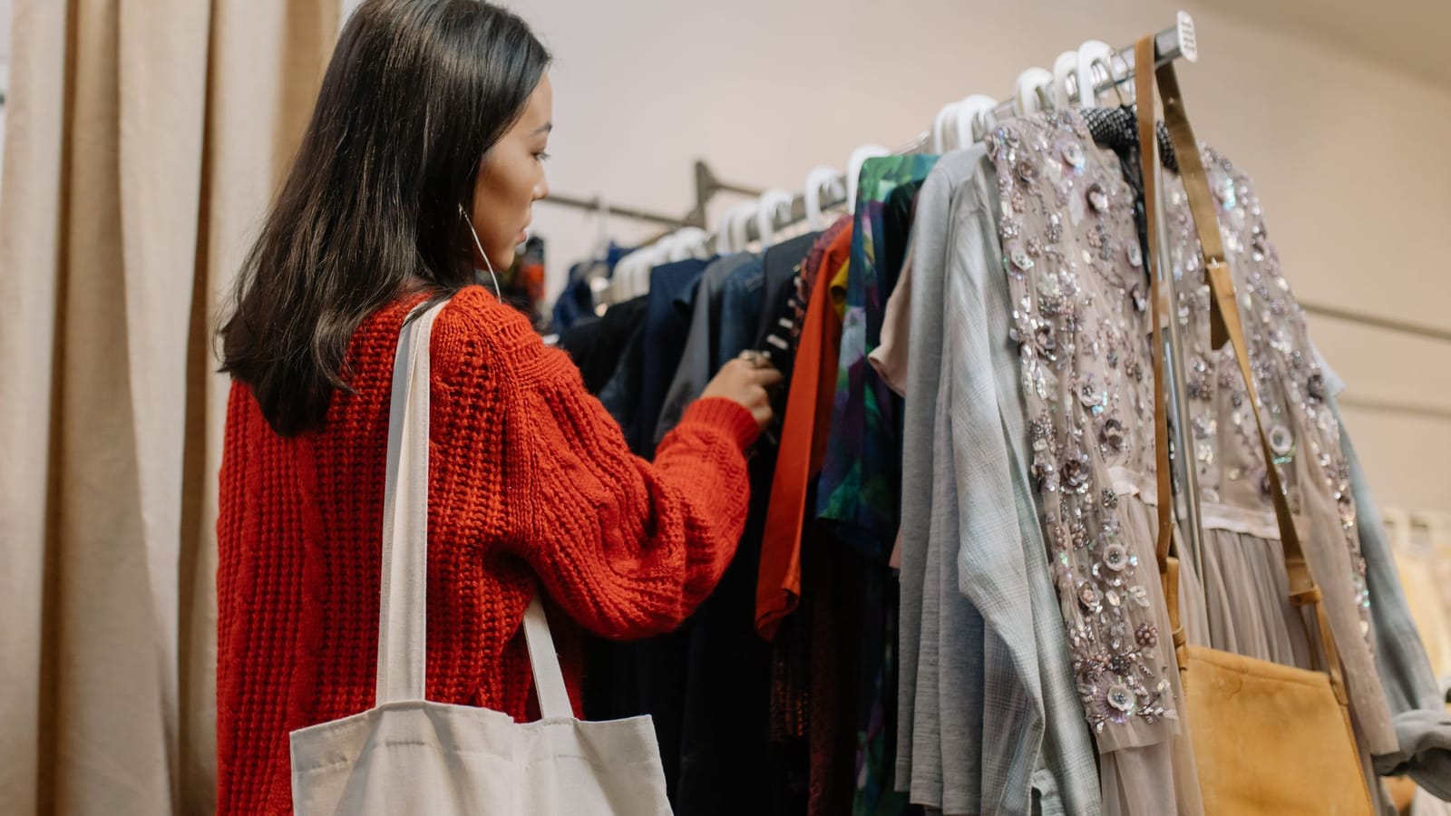 The secondhand grad dress rewards time, not money