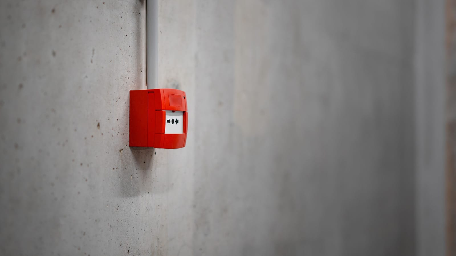 The Smoke Alarm On Your Ceiling Might Already Be Expired
