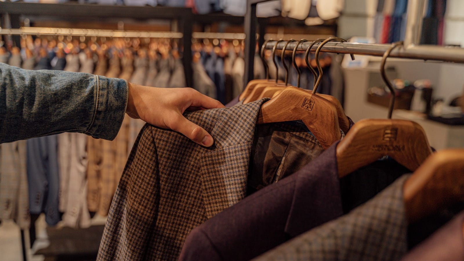 What men are actually wearing right now, and what to skip